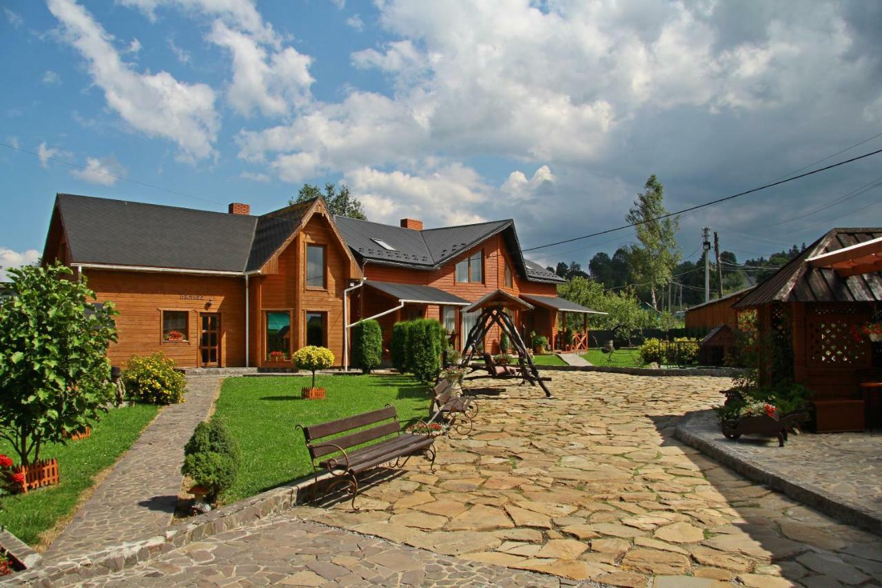 Коттедж "Пятое Колесо" 1 Lazeshchyna Exterior photo
