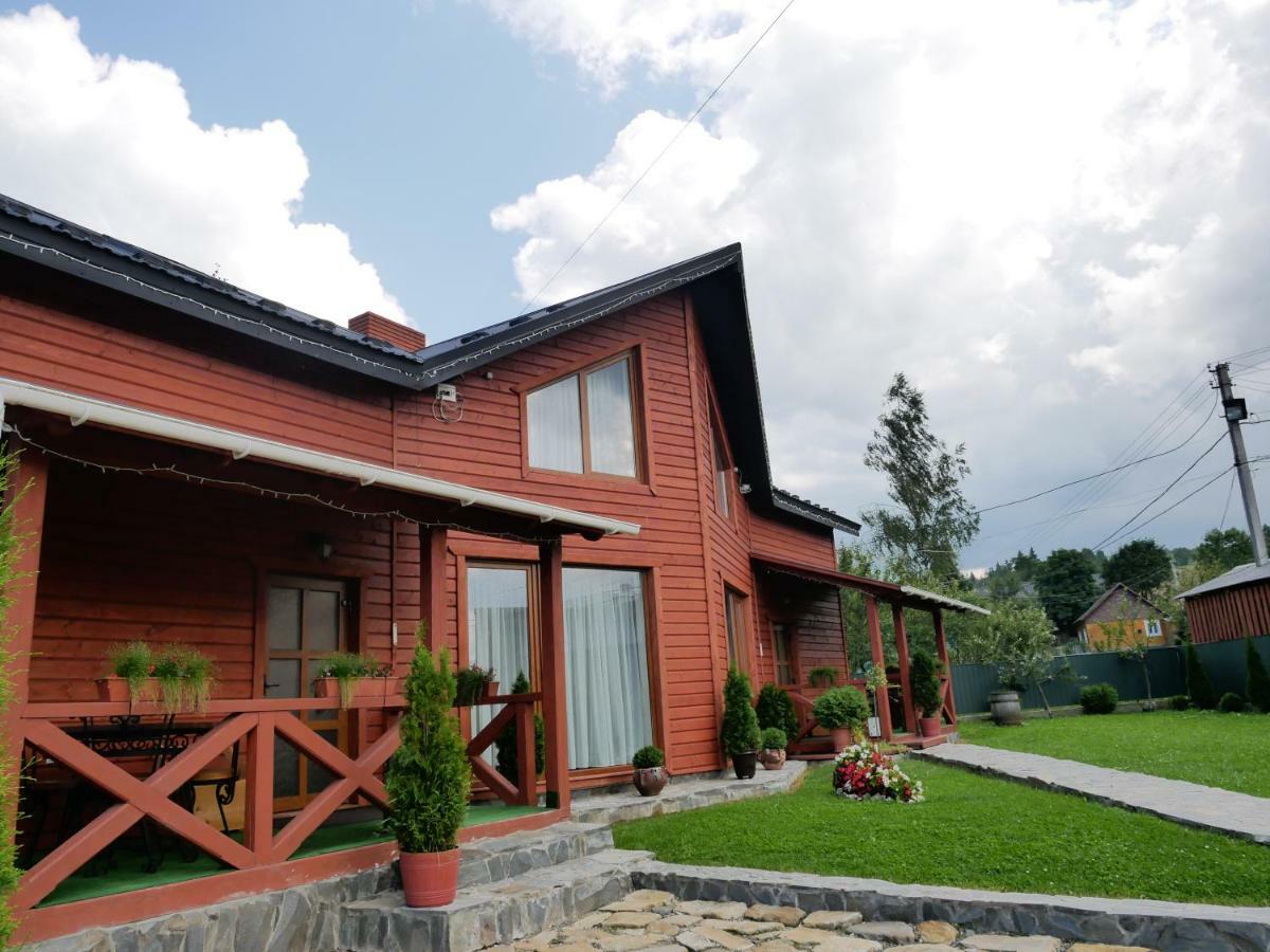 Коттедж "Пятое Колесо" 1 Lazeshchyna Exterior photo